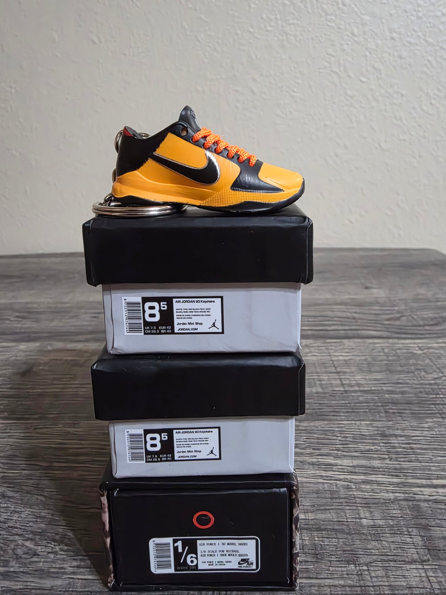 Nike Kobe VI Bruce Lee Mini Sneaker Keychain