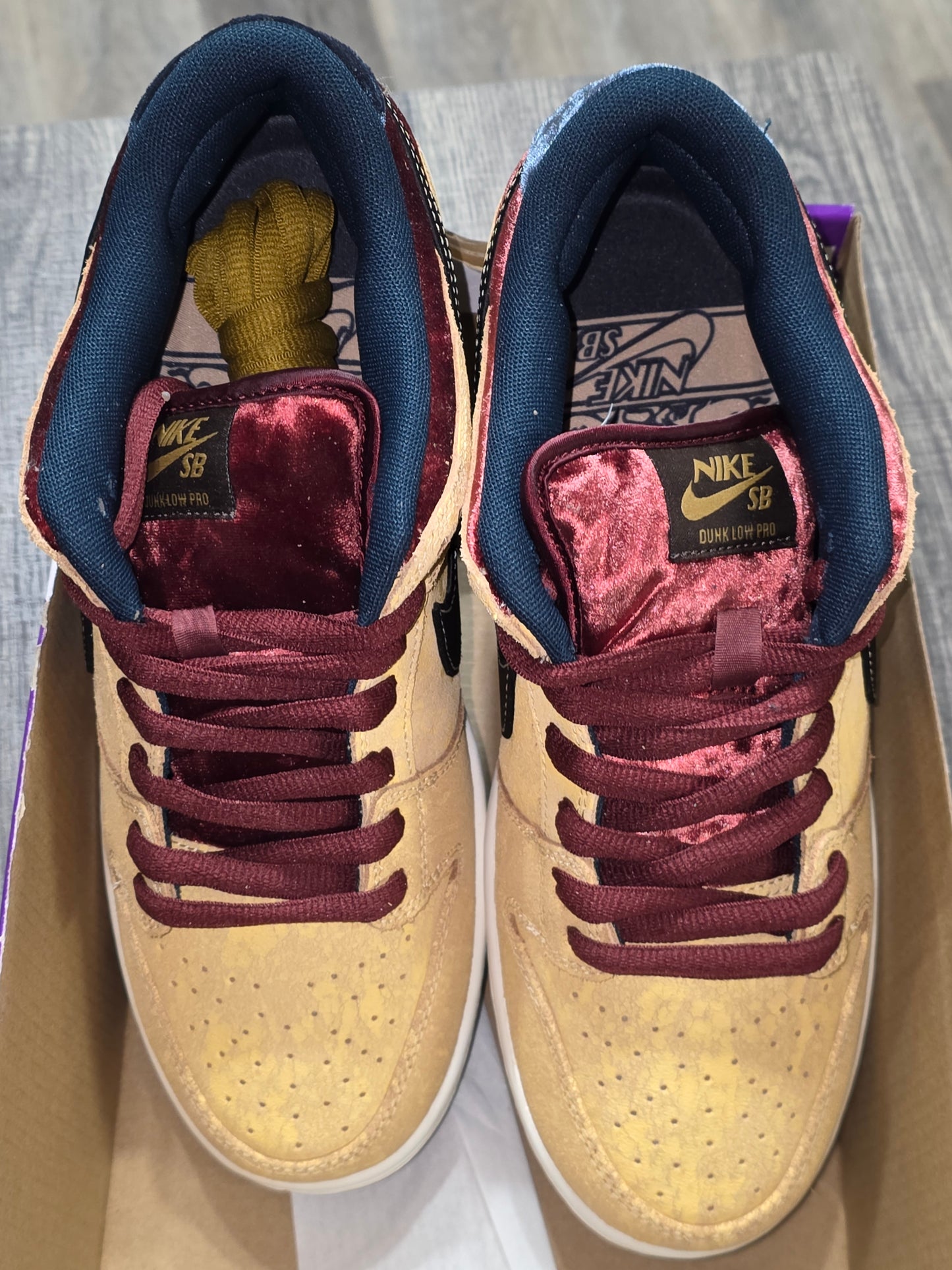 Nike Dunk Low SB Cty of Cinema DS SZ 9M
