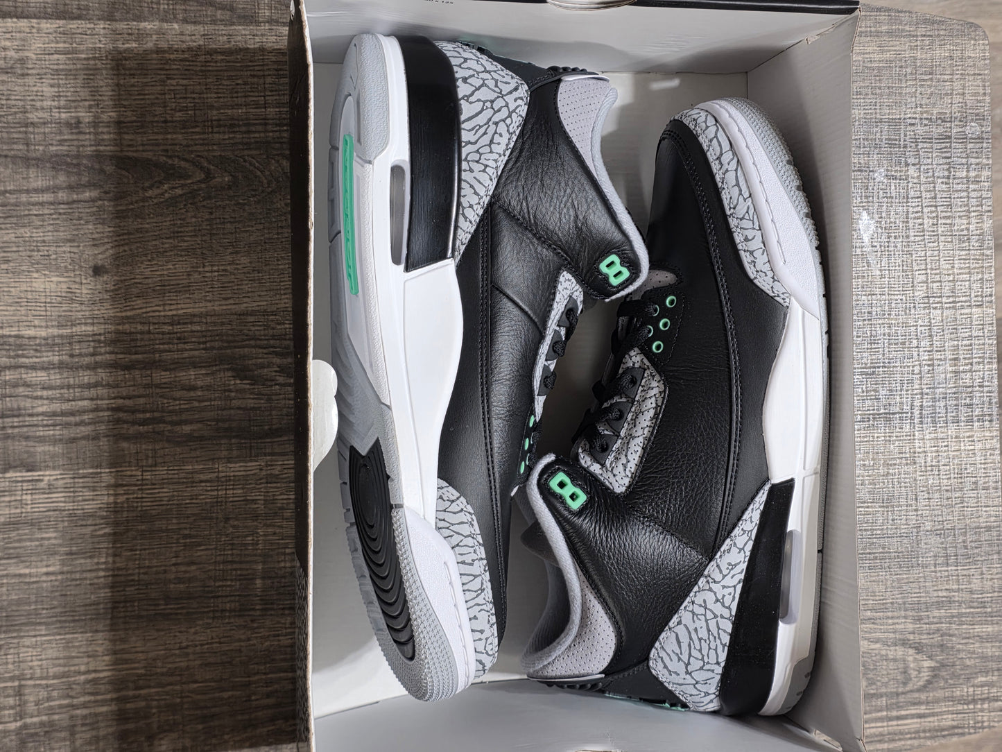 Jordan 3 Green Glow SZ 11.5M DS