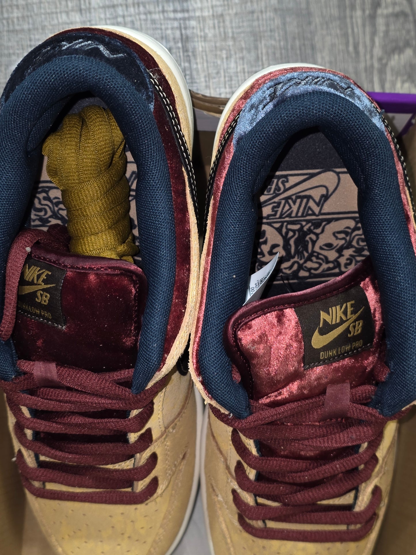 Nike Dunk Low SB Cty of Cinema DS SZ 9M